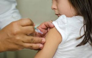 UTILIDADE PÚBLICA – Febre amarela: quem foi vacinado há mais de 10 anos precisa de nova dose?