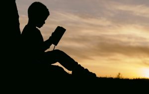 DEZ DICAS DE COMO LER UM LIVRO